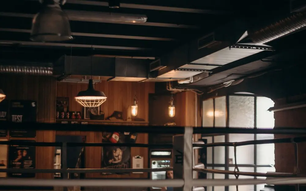 Fitnessstudio-Reinigung in Bottrop — AZAKO Umwelttechnik
