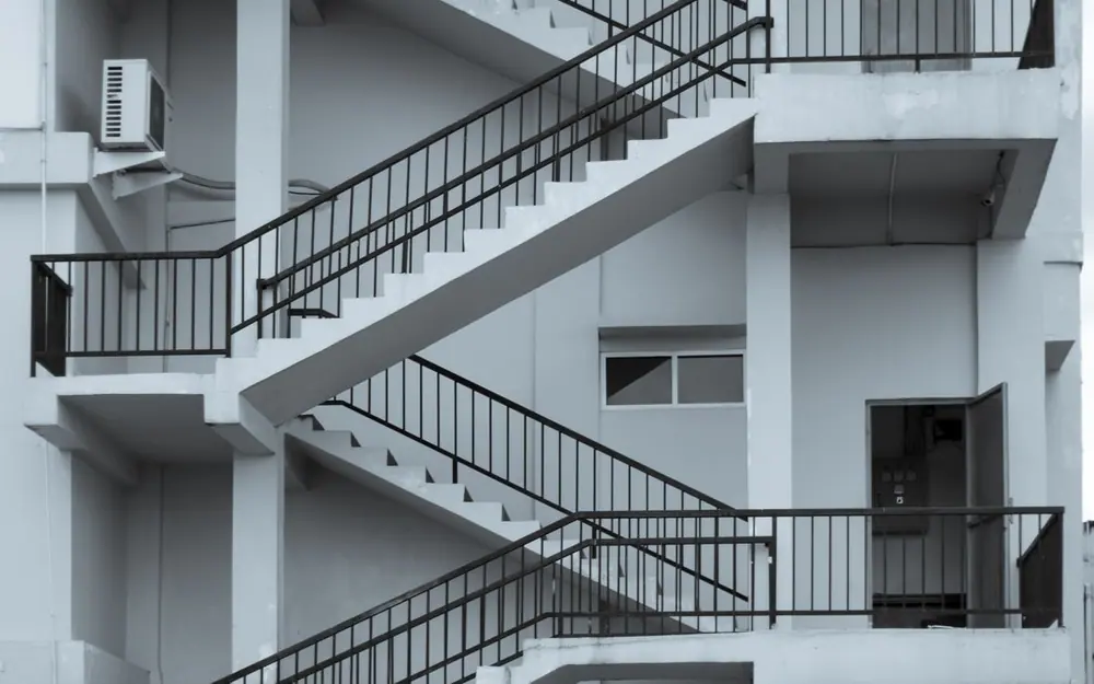 Treppenhausreinigung in Gladbeck — AZAKO Umwelttechnik